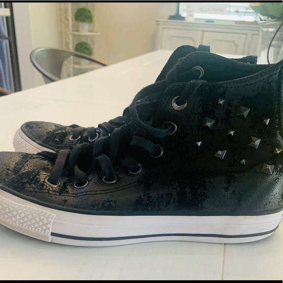 vintage black converse